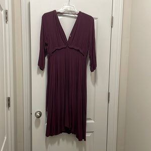 Labor robe, excellent condition. Worn once, but ended up having a c-section.